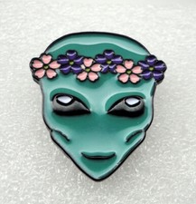 Listing image for ZP01 Alien Area 51 Roswell Spaceman Little Green Men PIN BADGE flying saucers